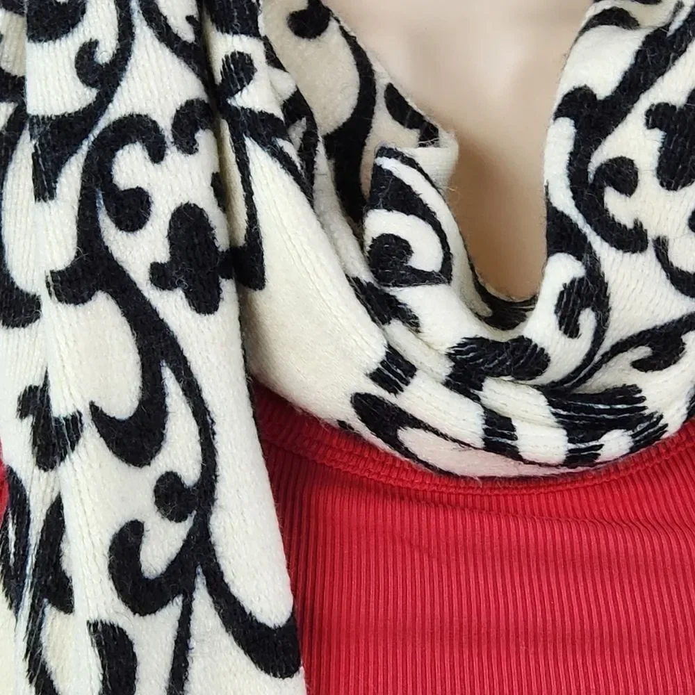 💜Vintage Ivory & Black Scroll Print Pashmina Scarf